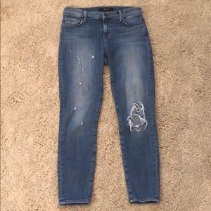 Light Wash Ripped Jeans